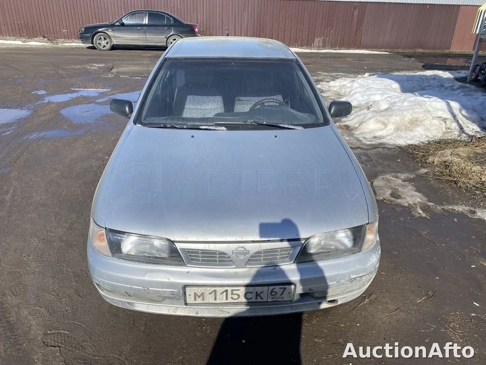 Nissan Almera 1995 год