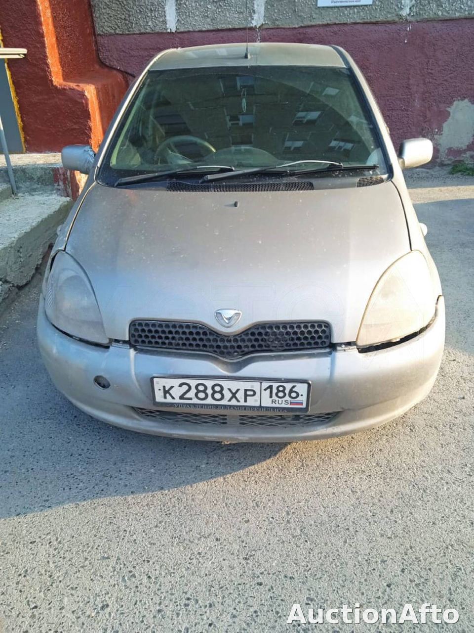 Toyota Vitz 2001 год