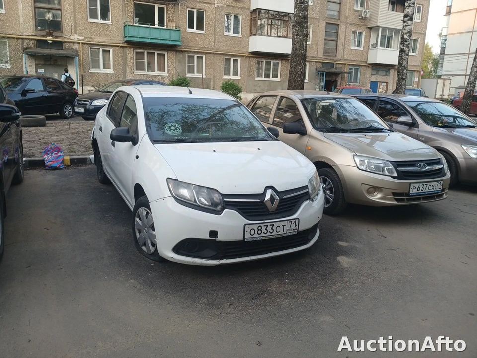 Renault Logan 2017 год