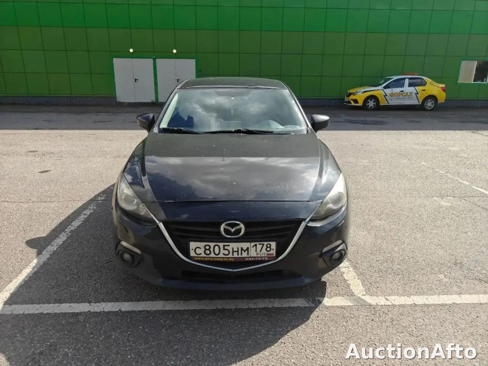 Mazda 3 2015 год