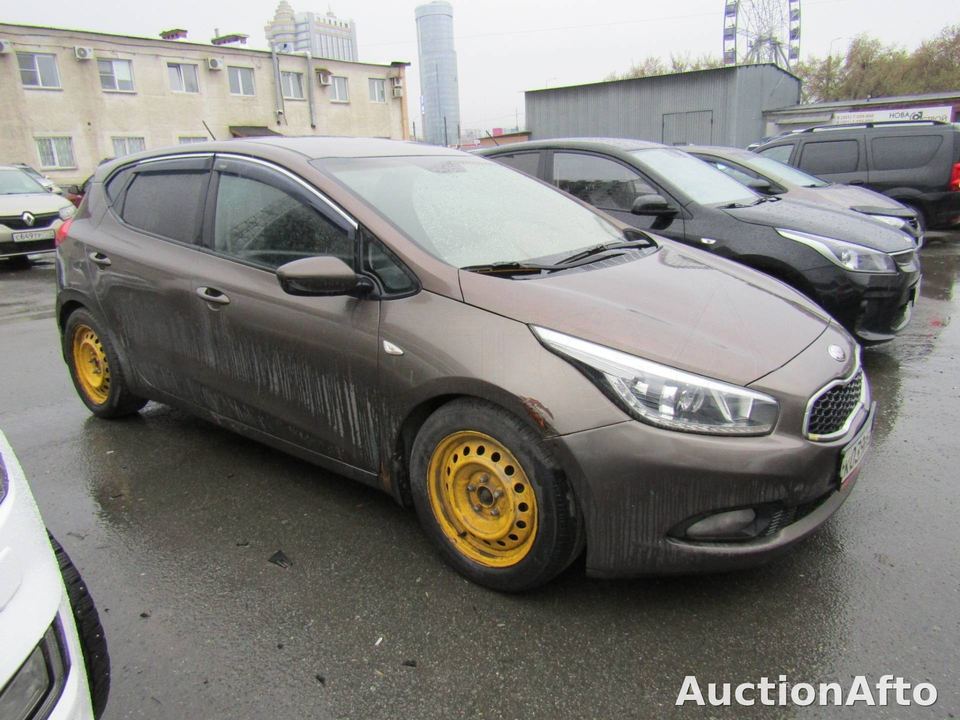 Kia Ceed 2012 год