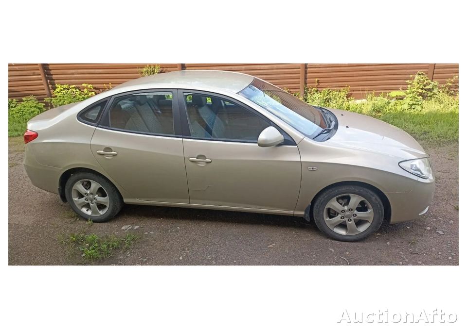 Hyundai Elantra 2008 год