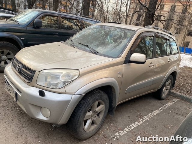 RAV 4 2004 год