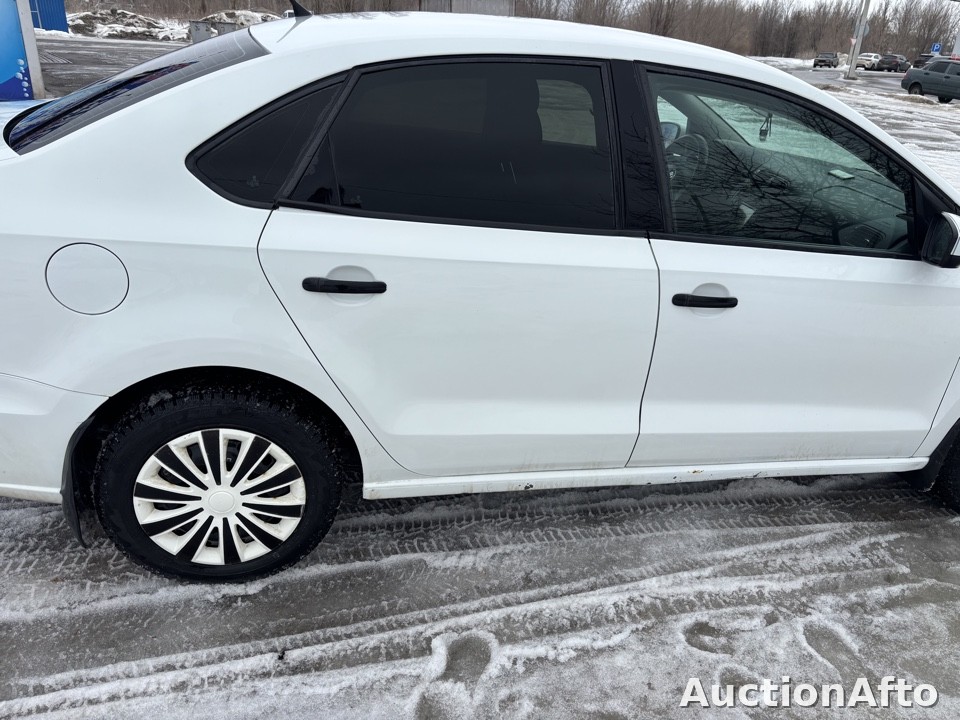Volkswagen Polo 2016 год