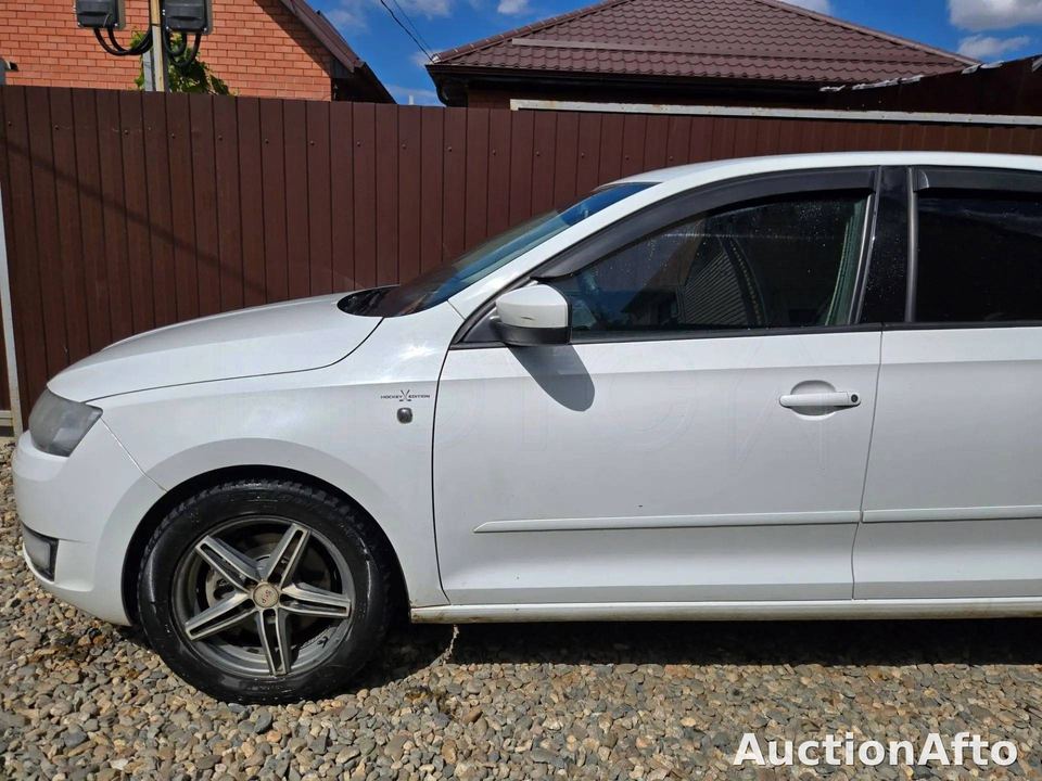 Skoda Rapid 2015 год