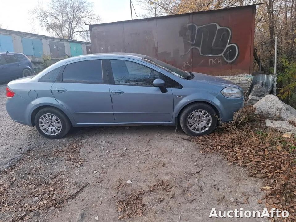 Fiat Linea 2011 год