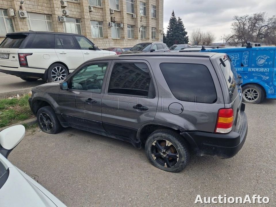 Ford ESCAPE 2004 год