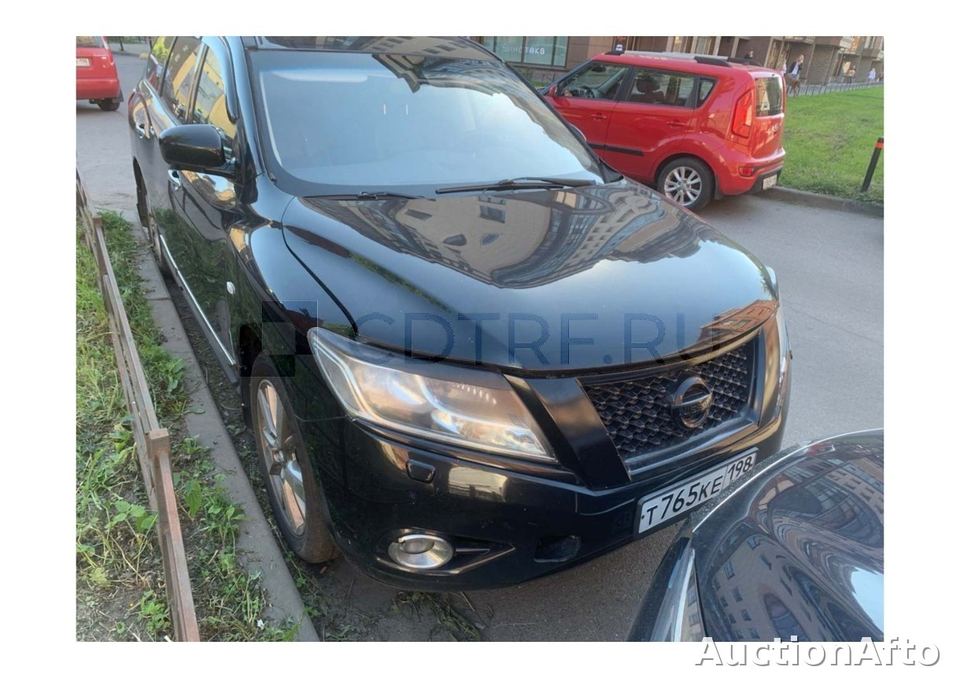 Nissan Pathfinder 2015 год
