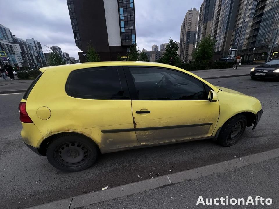 Volkswagen Golf 2005 год
