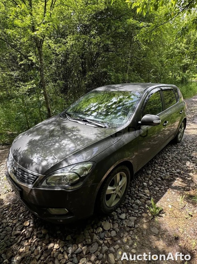 Kia CEE'D 2012 год