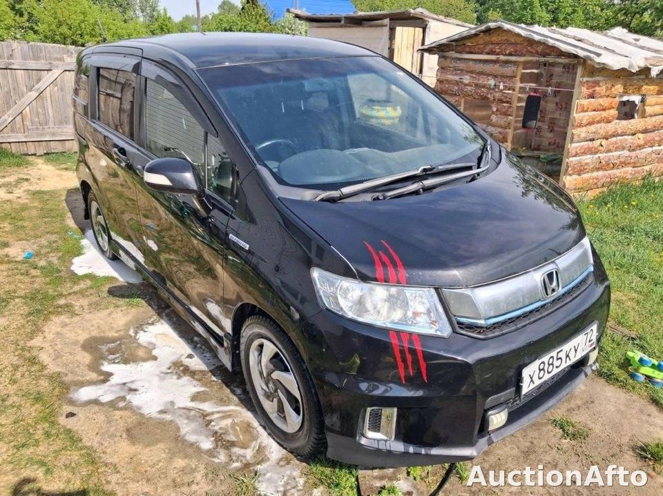 Honda Freed 2015 год