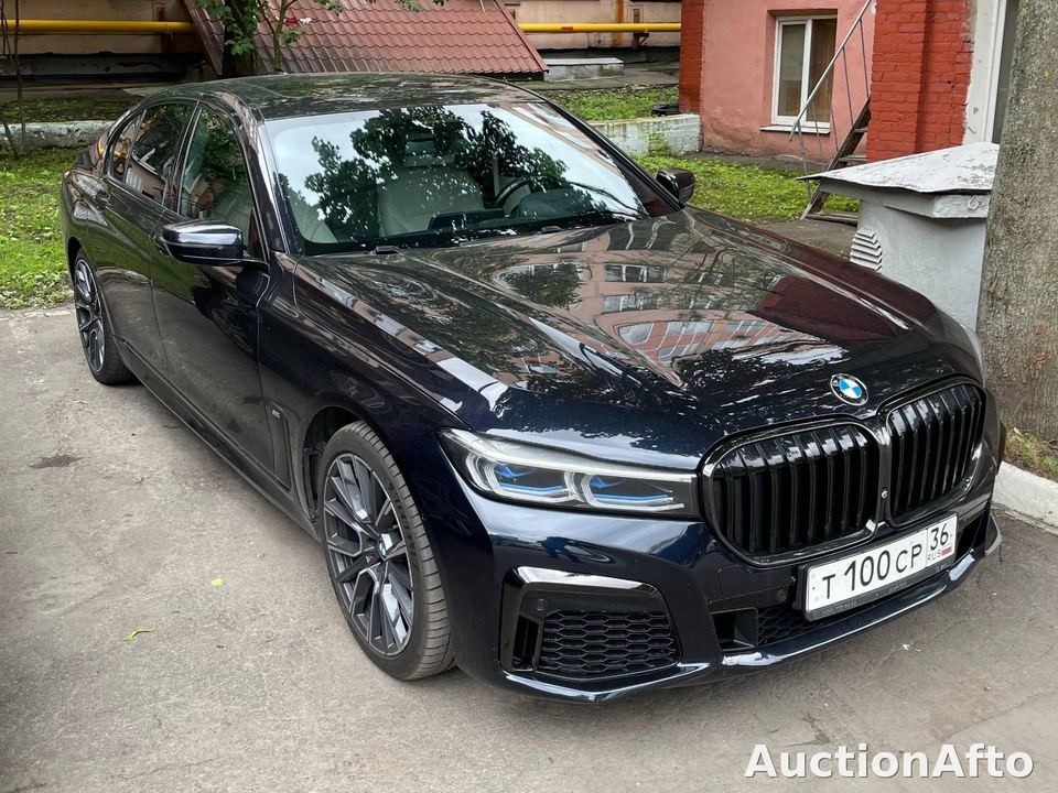 BMW 7 2020 год