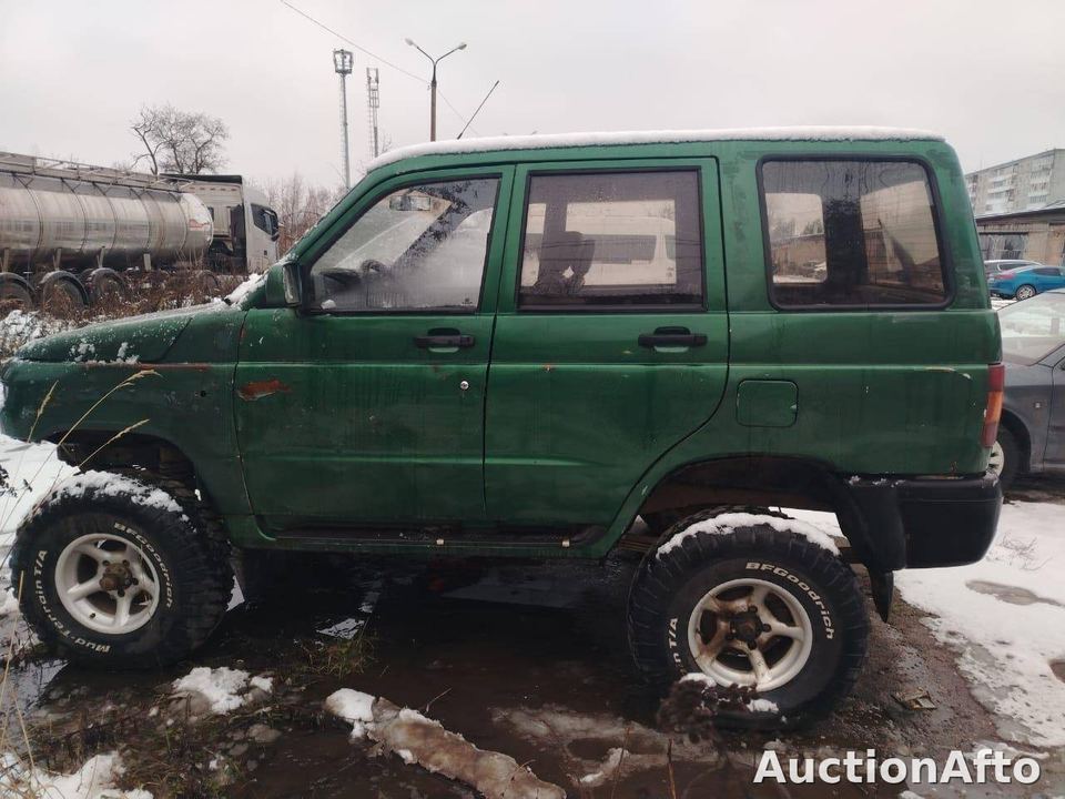 УАЗ 3160 2000 год