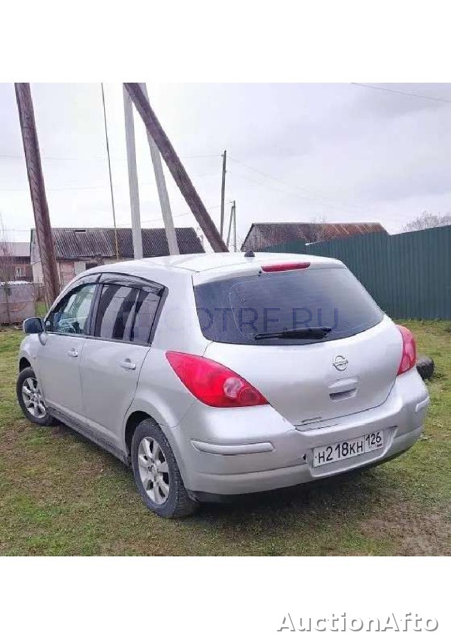 Nissan Tiida 2010 год