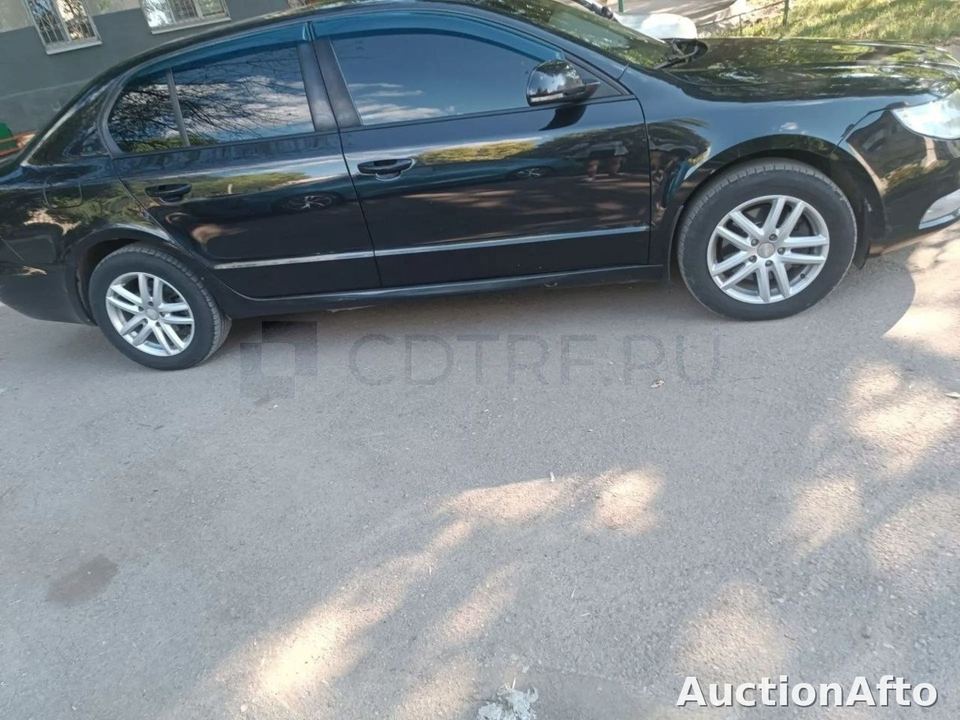 Skoda Superb 2012 год