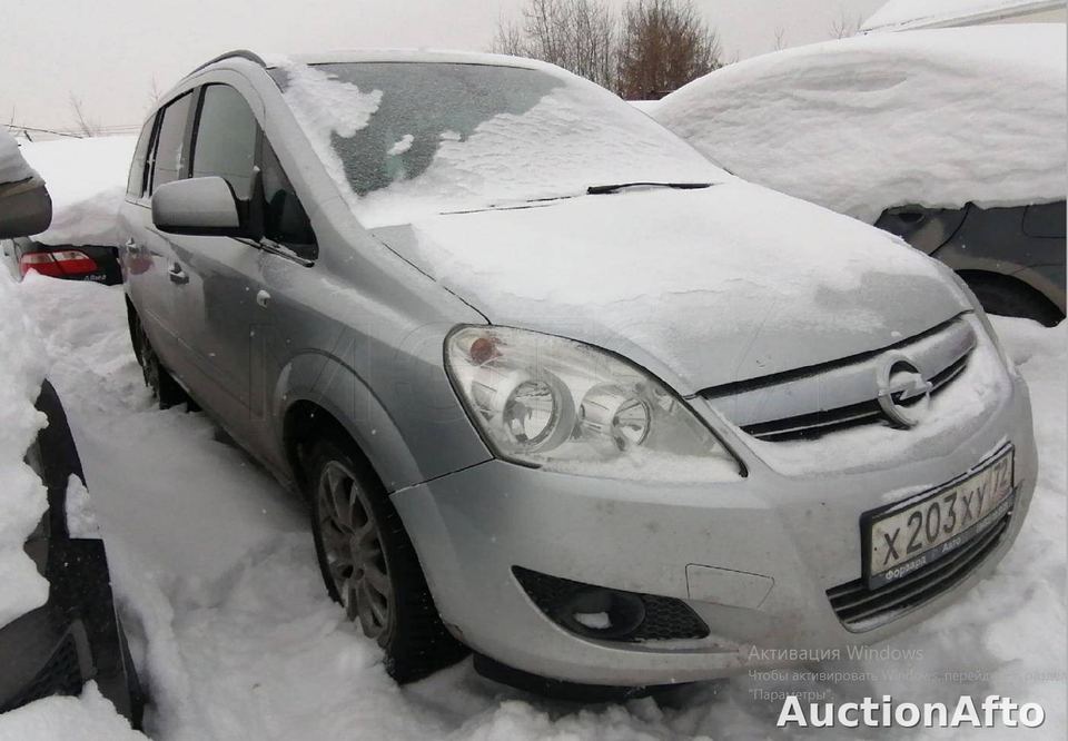 Opel Zafira 2011 год