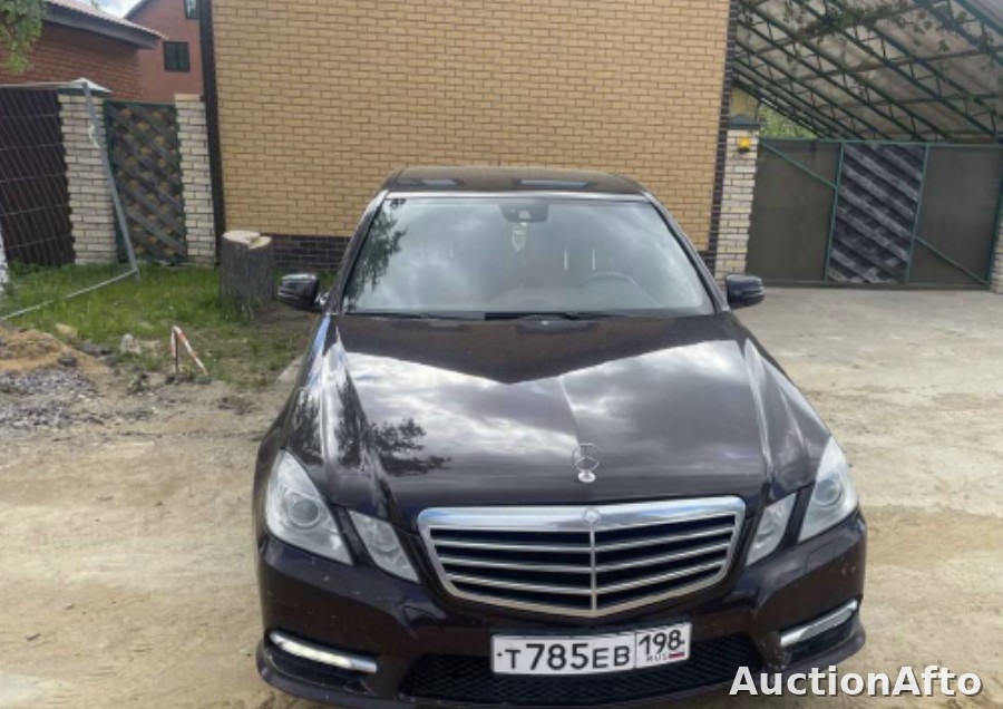 Mercedes-Benz E350 4MATIC 2012 год