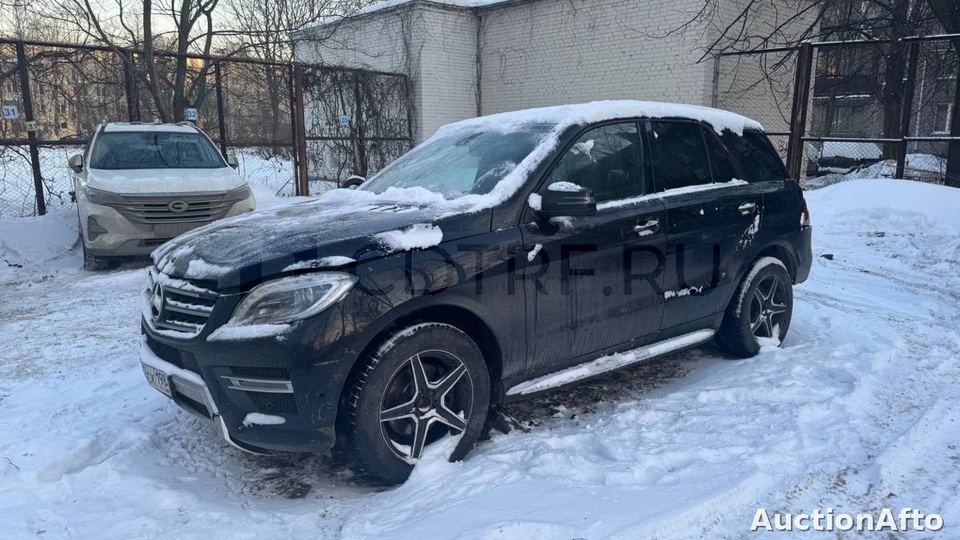 Mercedes-Benz ML 350 4MATIC 2013 год