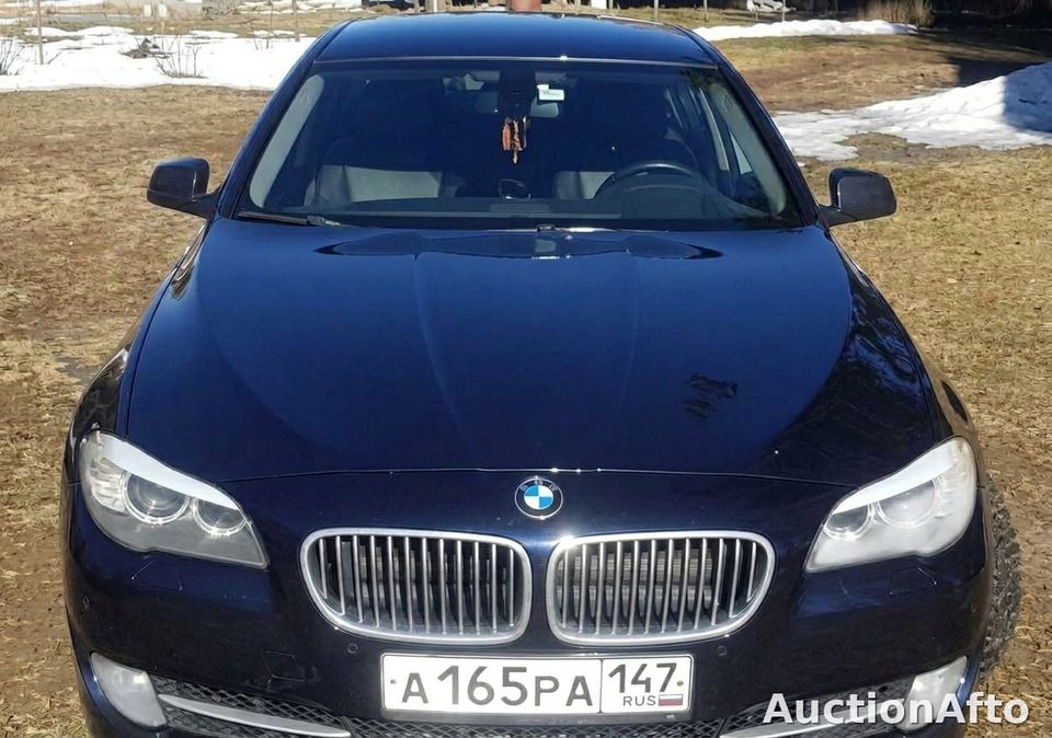 BMW 520I 2012 год