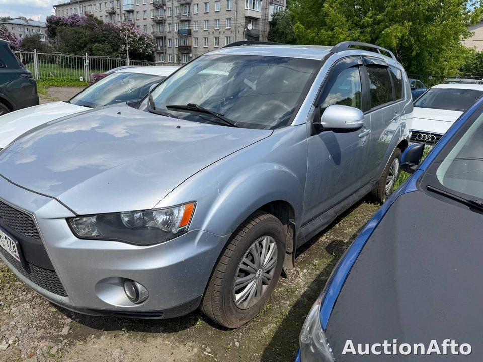 Mitsubishi Outlander 2010 год