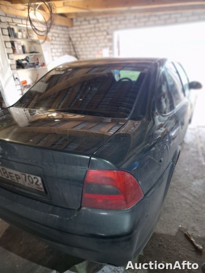 Opel VECTRA 2001 год