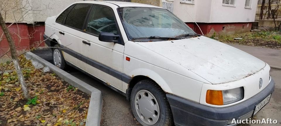 Volkswagen Passat 1993 год