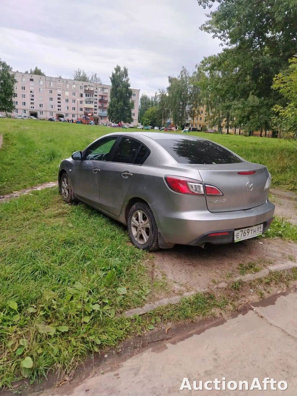 Mazda 3 2010 год