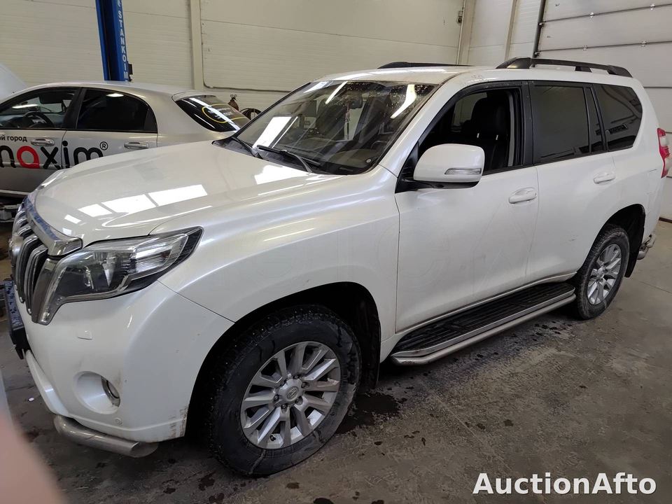 Toyota Land Cruiser 2017 год