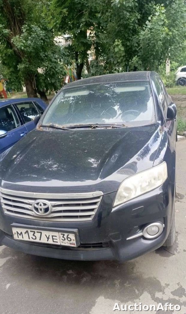 Toyota RAV4 2012 год