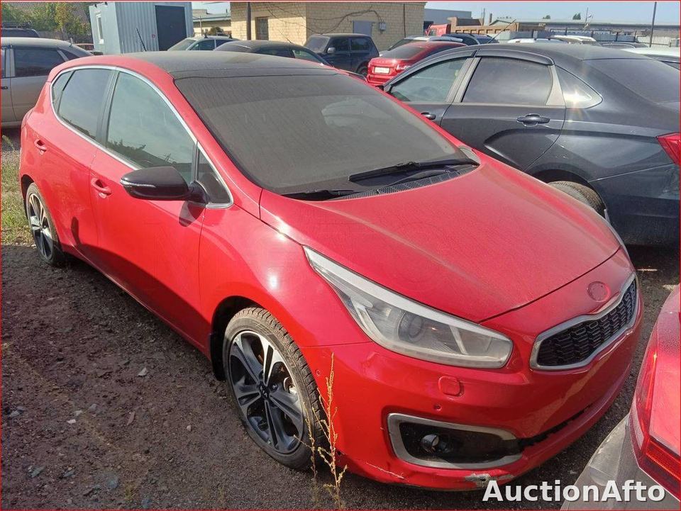 Kia Ceed 2015 год