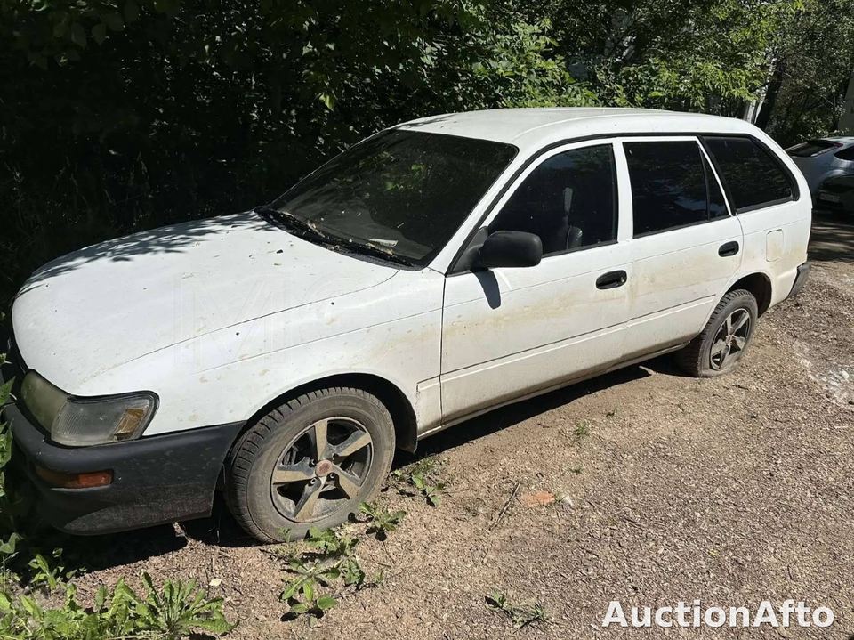 Toyota Corolla 2001 год
