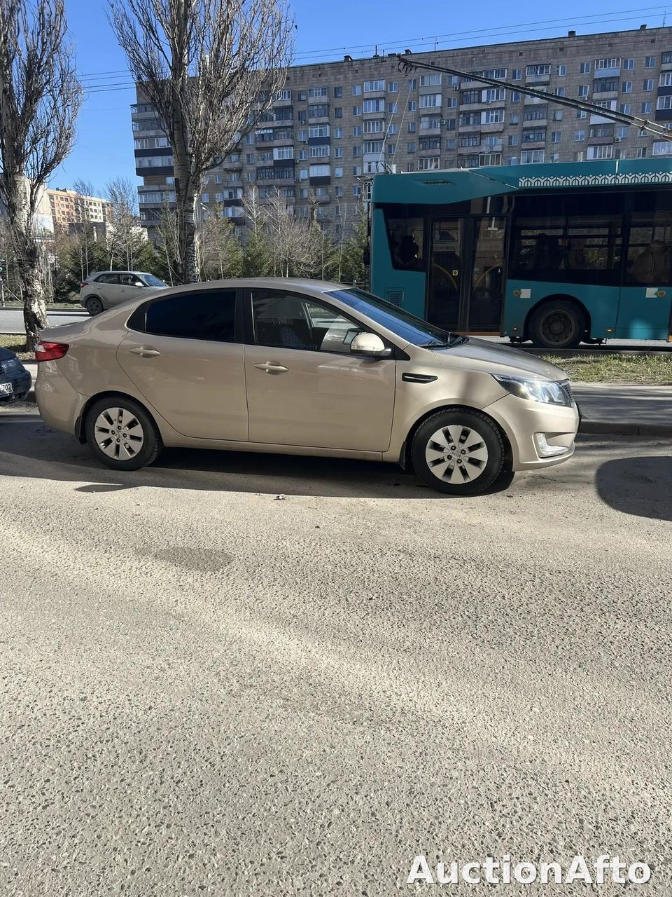 Автомобиль легковой, марки: KIA, модели: Rio, год выпуска: 2014 г., идентификационный номер (VIN): Z94CC41BAER206877