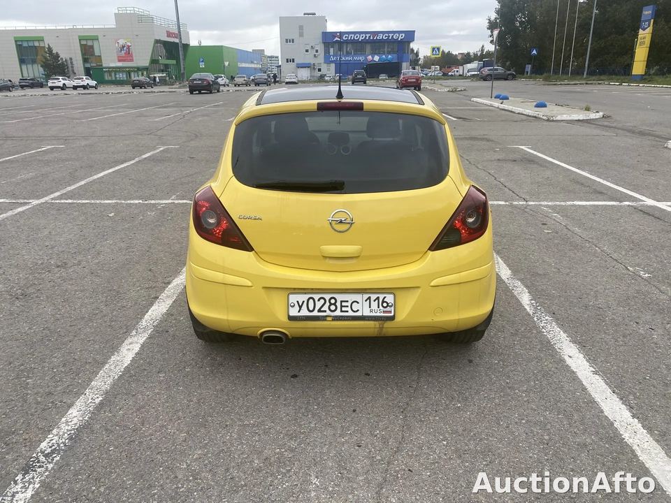 Opel Corsa 2013 год