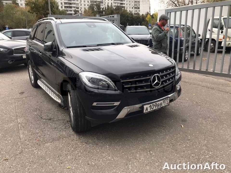 Mercedes-Benz ML350 4Matic 2013 год