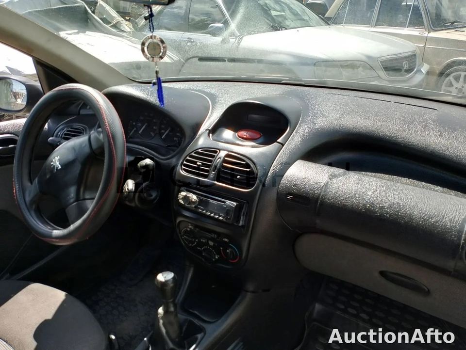 Peugeot 206 2007 год