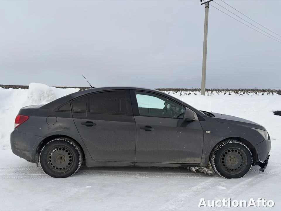 Chevrolet CRUZE 2010 год