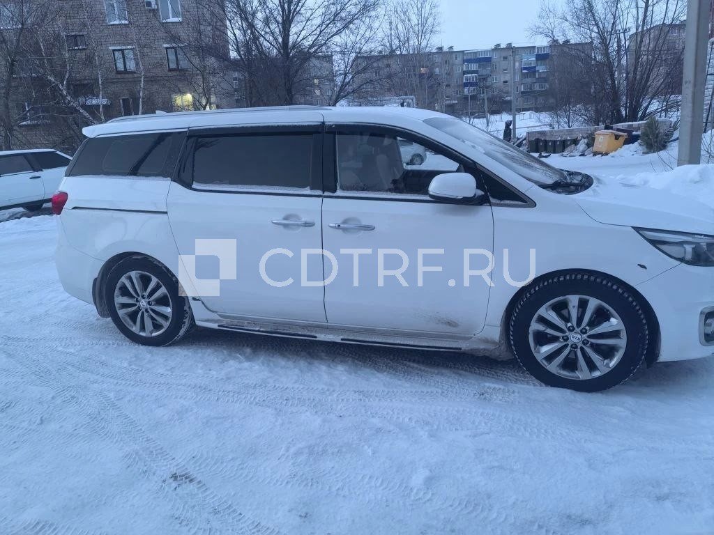 Kia Carnival 2017 год