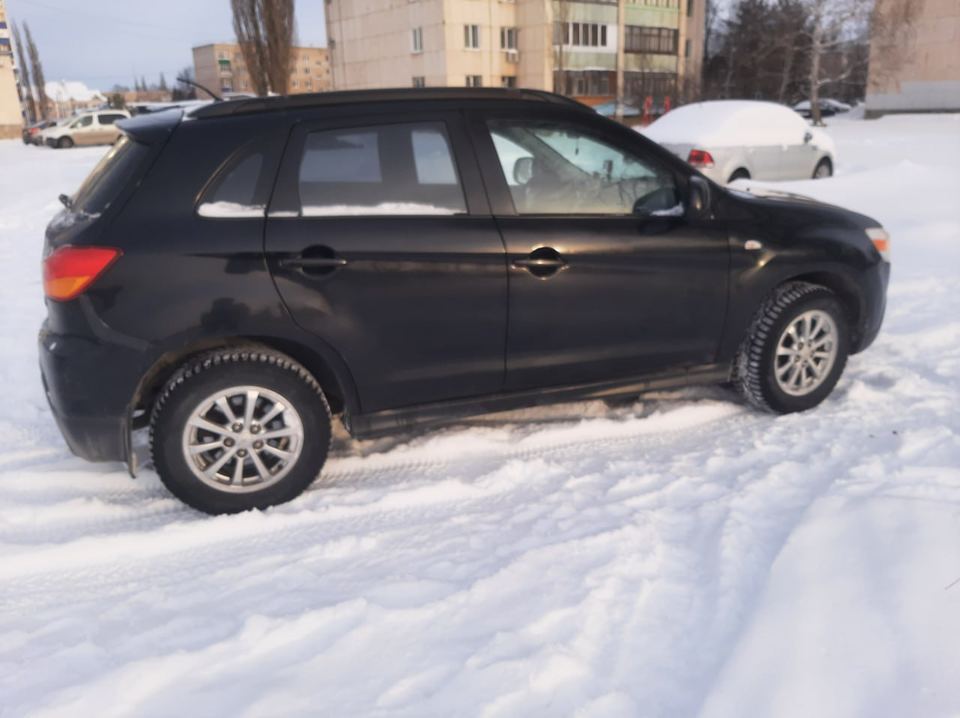 Mitsubishi ASX 2010 год