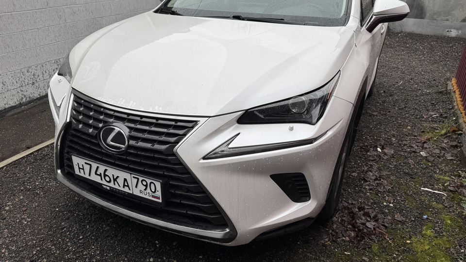 Lexus NX300 2017 год