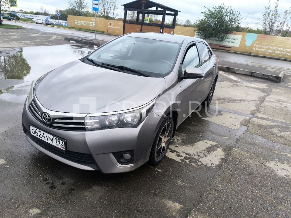 Toyota COROLLA 2013 год