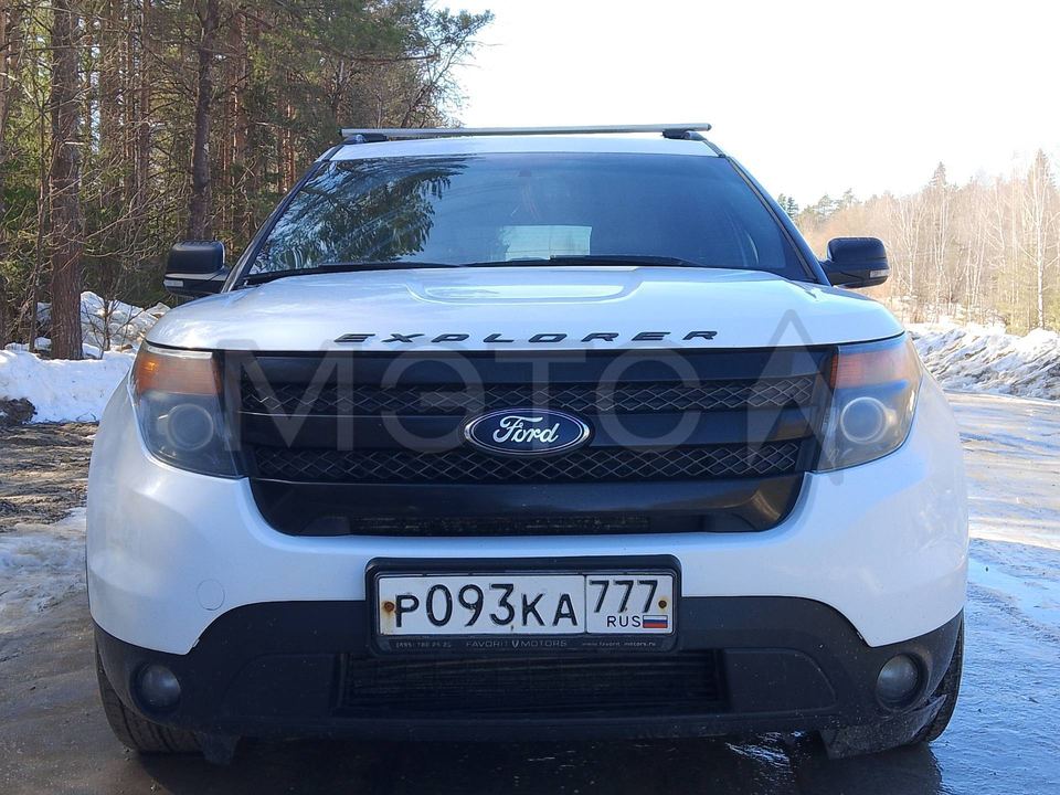 Ford Explorer 2013 год