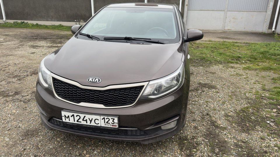 Kia Rio 2015 год