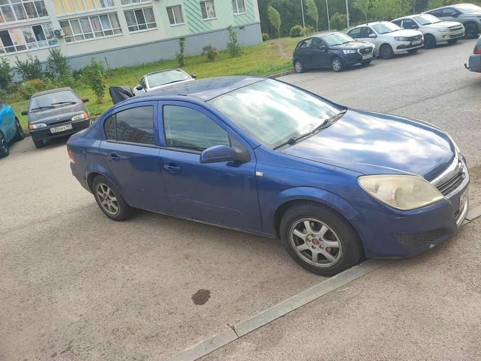 Opel Astra 2008 год