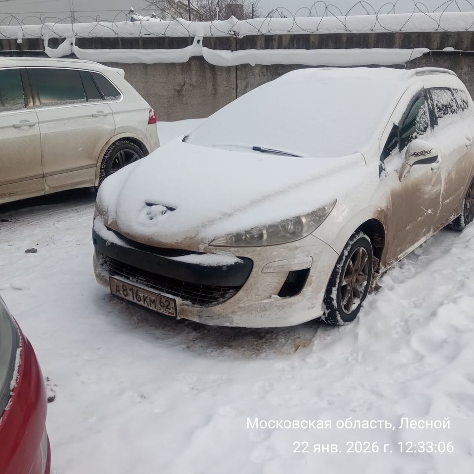 Peugeot 308 2010 год