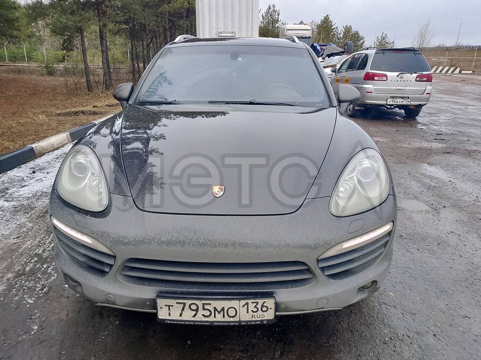 Porsche Cayenne 2011 год