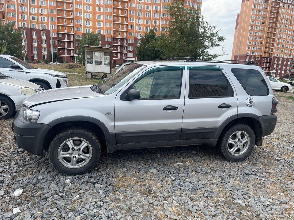 Ford Maverick 2004 год