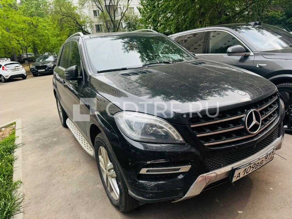 Mercedes-Benz ML350 4MATIC 2013 год