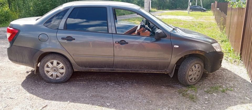 Lada Granta 2013 год