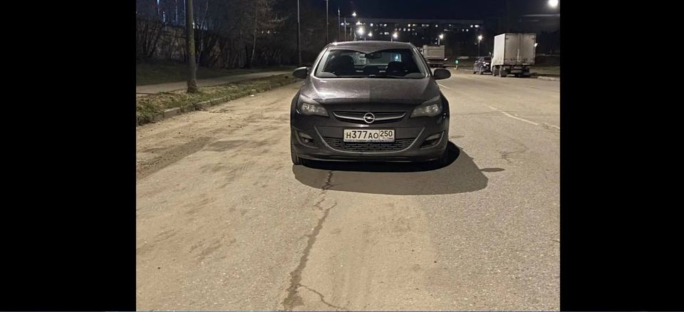 Opel Astra 2013 год