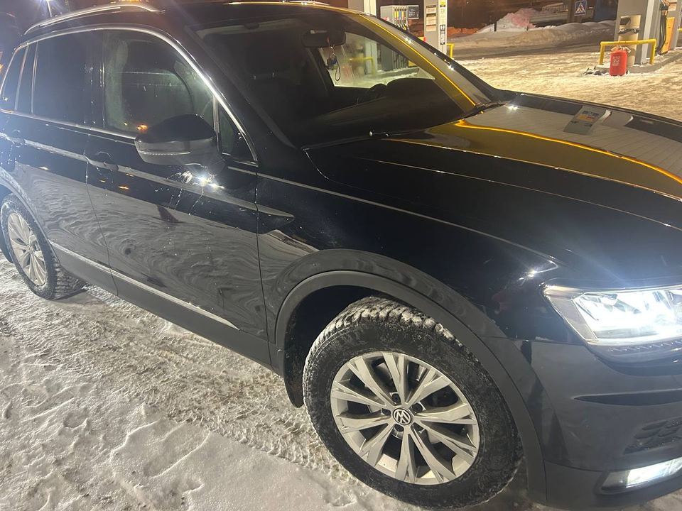 Volkswagen Tiguan 2017 год